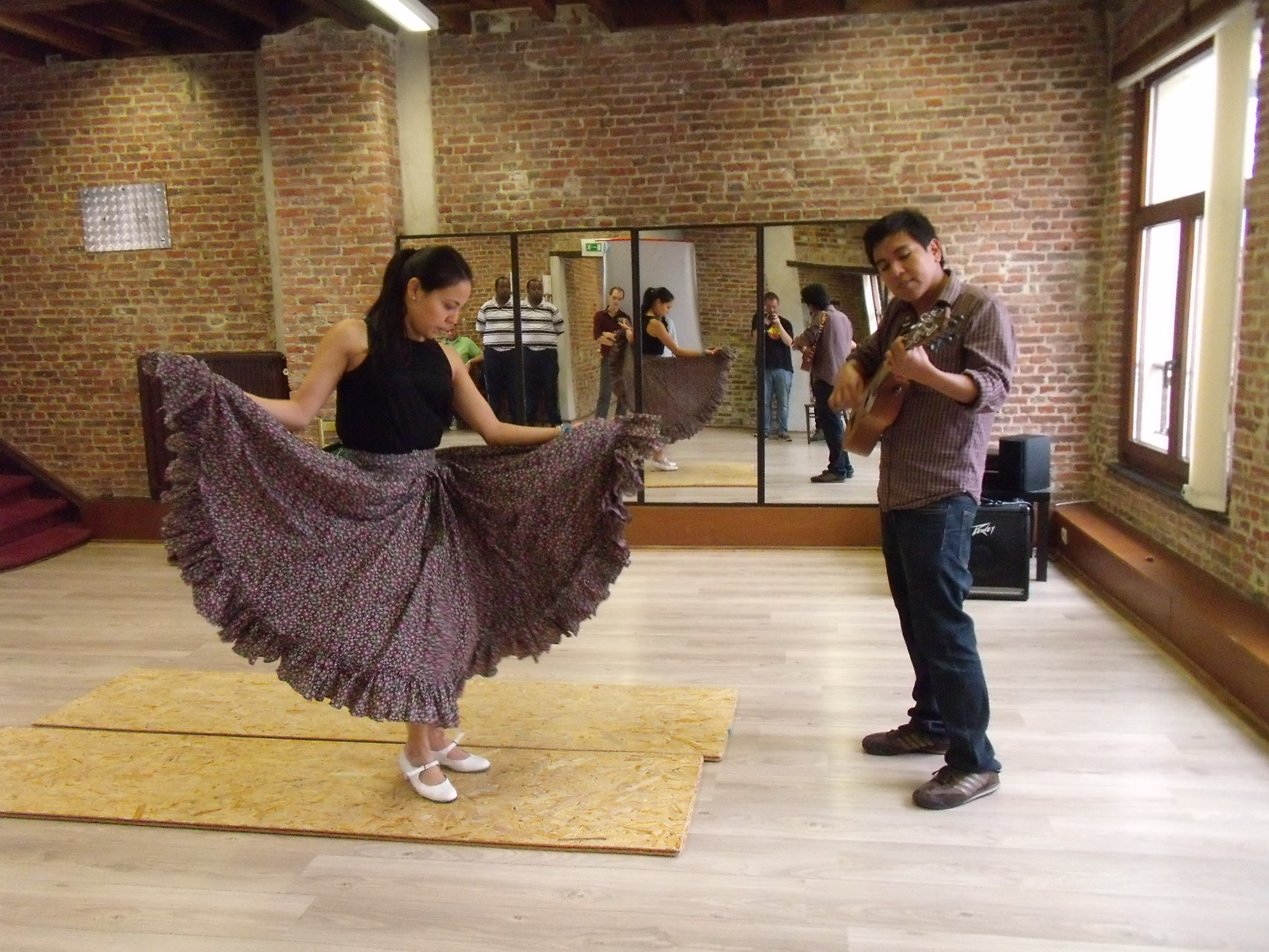 Des jeunes volontaires ont créé un projet de rencontre autour de la danse mexicaine